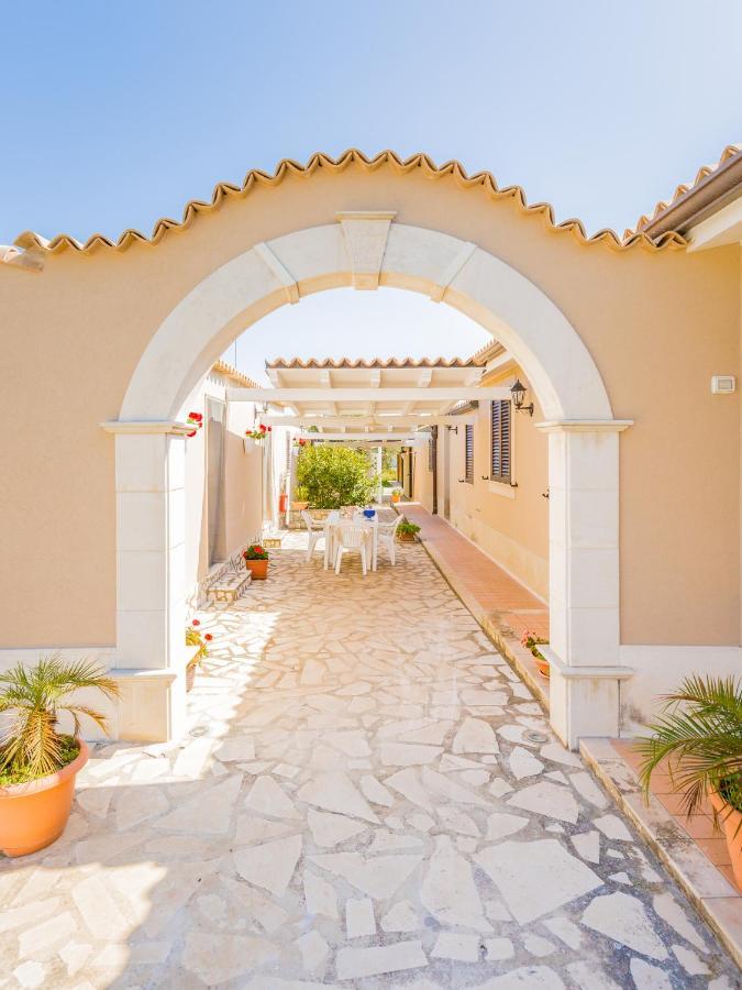 Villa Degli Ulivi Avola Bagian luar foto